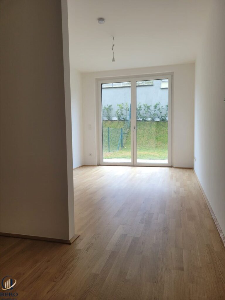 Schlafzimmer mit begehbarem Schrankraum