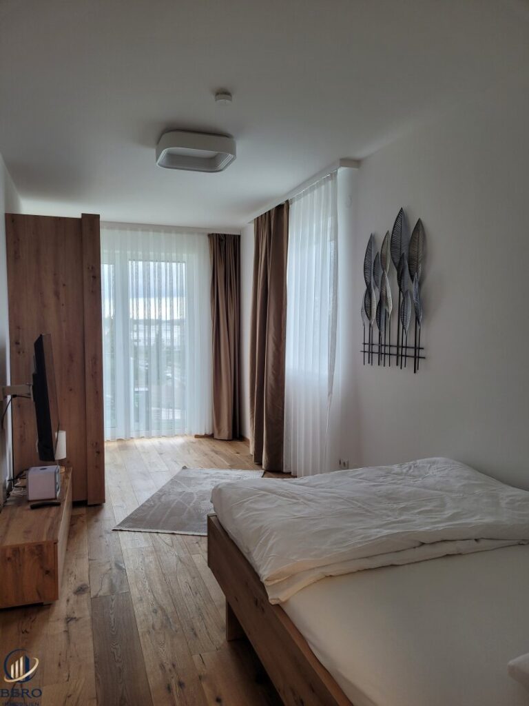 2. Zimmer im OG