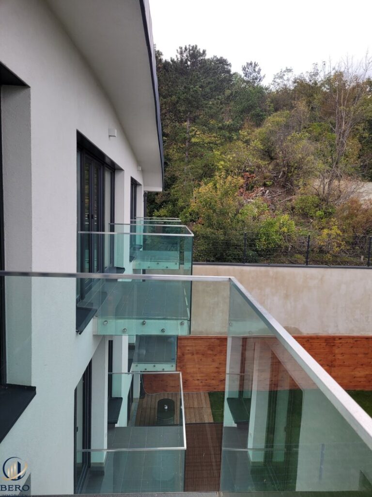 Balkon von beiden Räumen zu betreten-OG