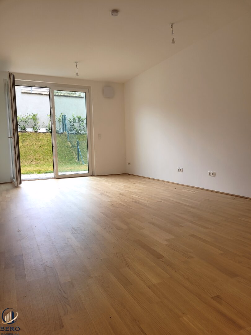 Wohnzimmer Richtung Garten
