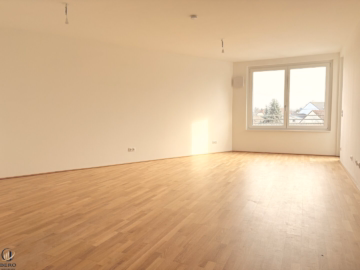 Wohnzimmer - Fancy geschnittene 2 Zimmerwohnung mit Loggia im Herzen von Deutsch-Wagram – Provisionsfrei!