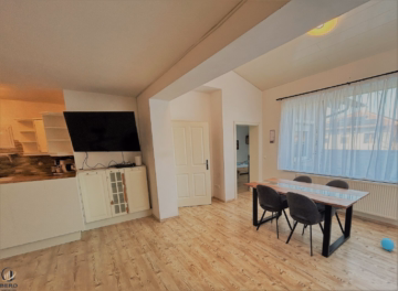 Bild - Mehrfamilienhaus mit Garten, Terrasse & Garage in Niederrußbach