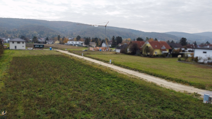 Titelbild - Jungfamilien aufgepasst! Hervorragender Baugrund für Familienhaus!